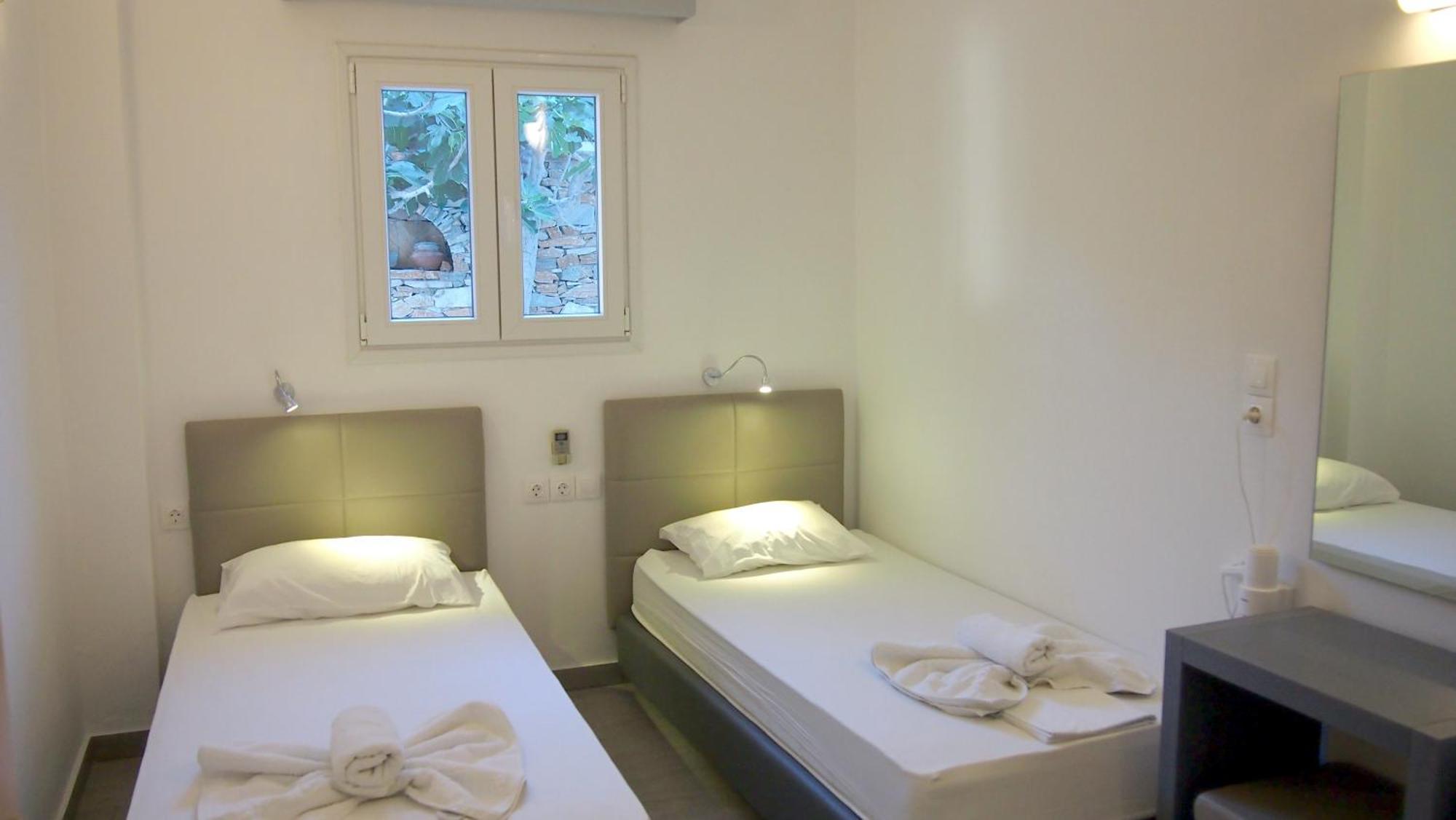 Homer'S Inn Hotel Chora  Phòng bức ảnh